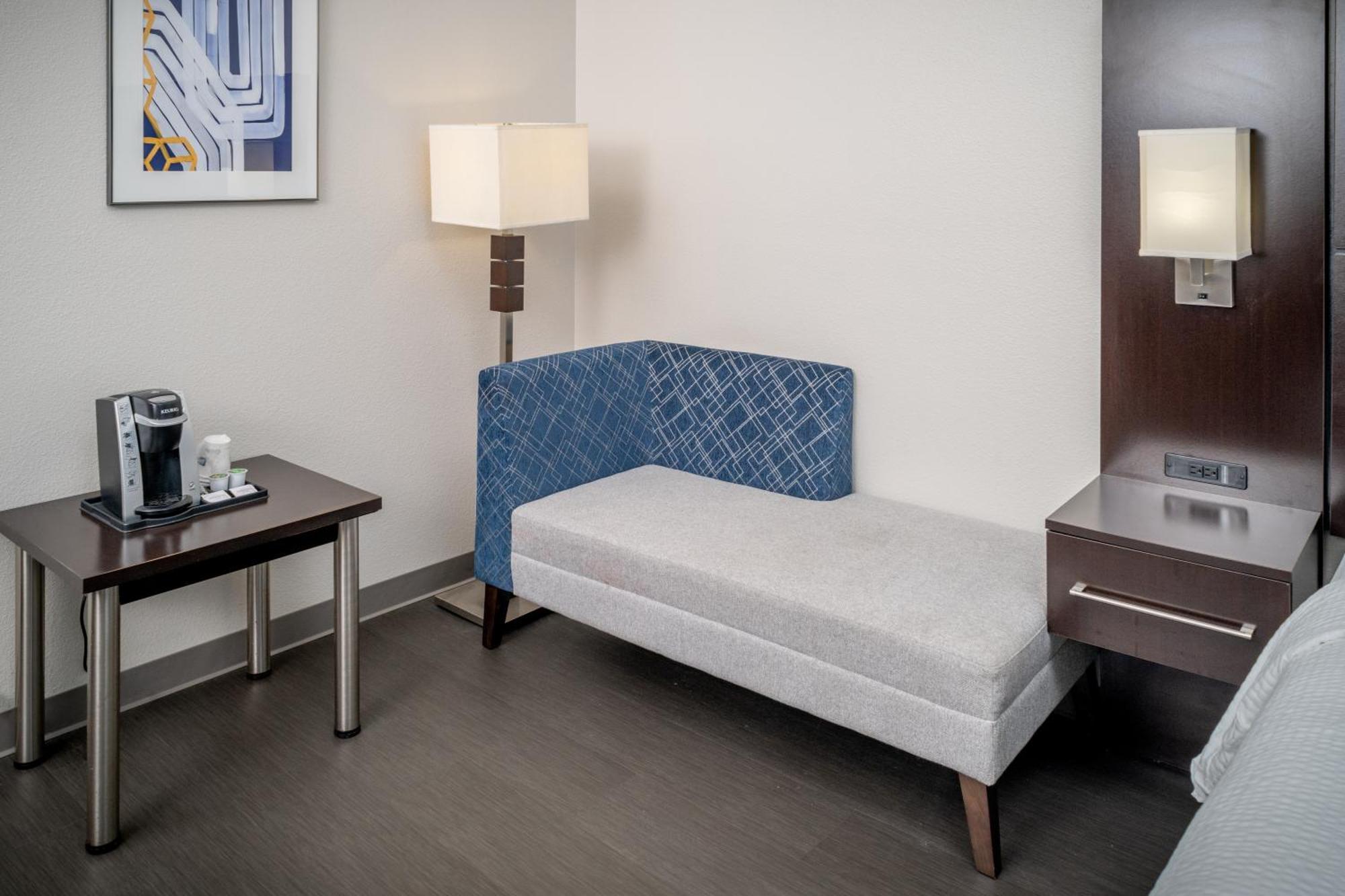 Holiday Inn Express & Suites Cross Lanes By Ihg Eksteriør bilde